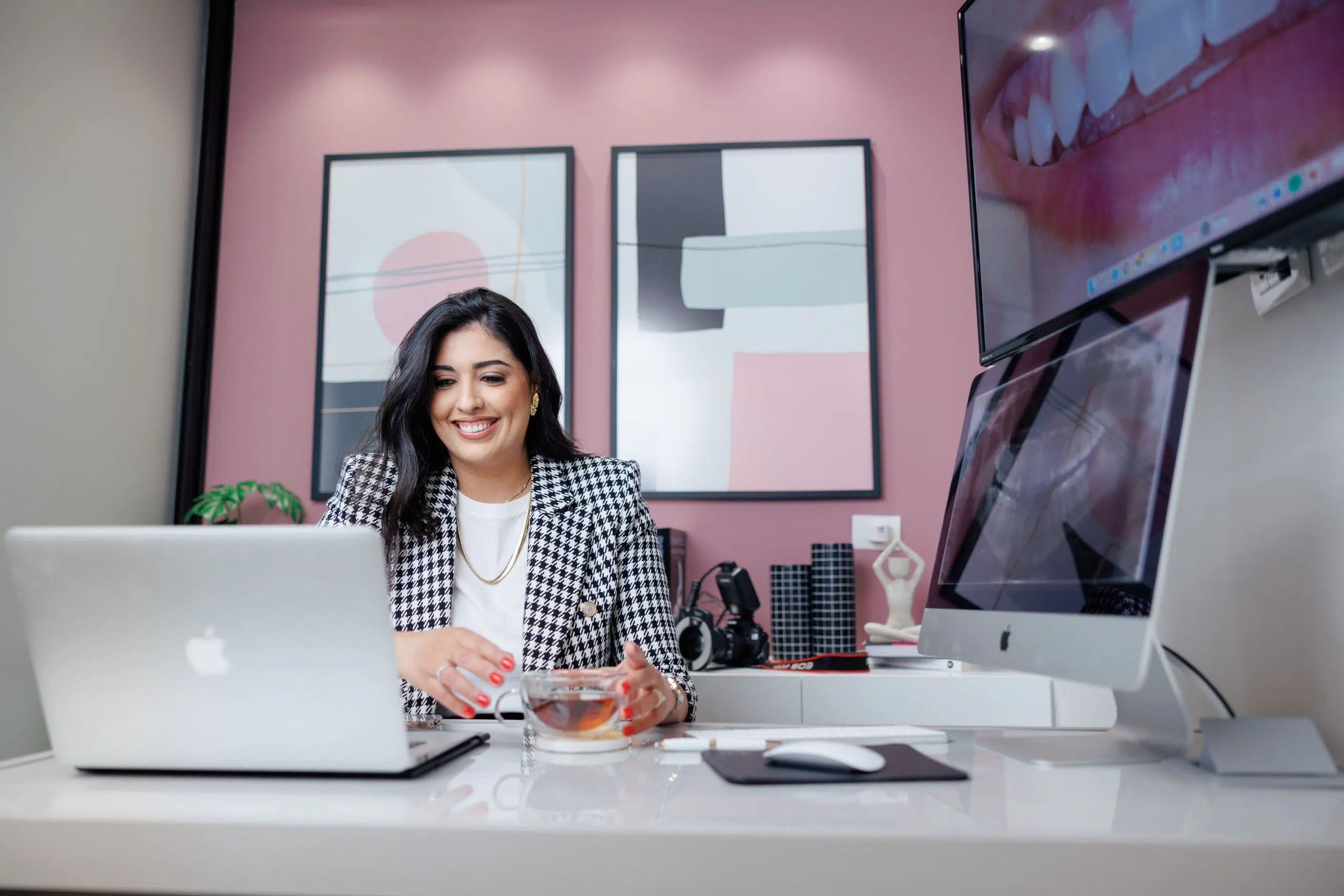 Keila Rodrigues - Periodontista